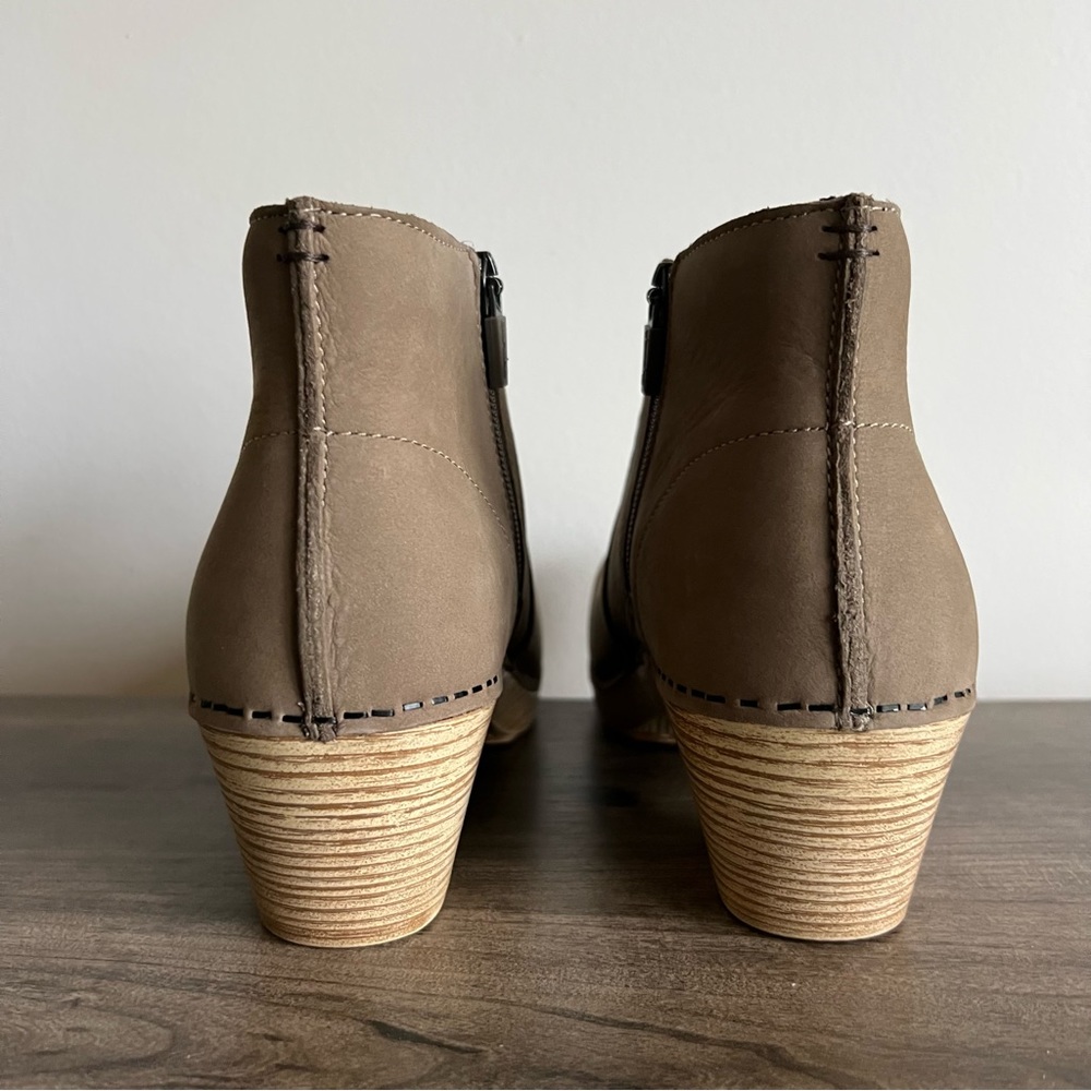 Dansko Maria Waterproof Taupe Leather Ankle Boots NIB – Women’s Size 37 / 6.5-7 - Picture 7 of 11